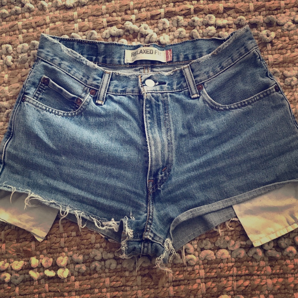 Levi’s high waisted vintage cut-off shorts